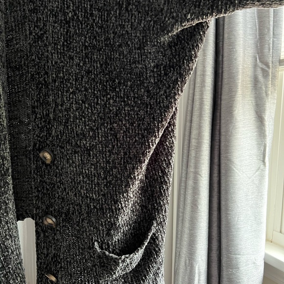 Black and White Button Cardigan - Picture 3 of 6